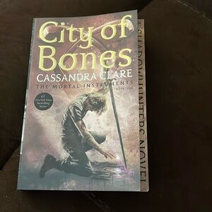 Cassandra Clare City of Bones
